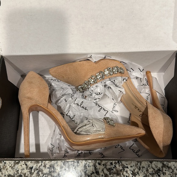 Lulu’s nude heels - Picture 6 of 7